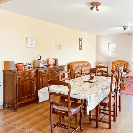 펜션 Le De Jeannette, 8pers Lacapelle-Viescamp