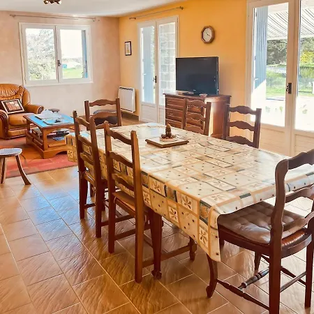 펜션 Le De Jeannette, 8pers Lacapelle-Viescamp